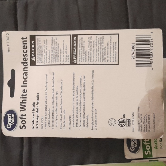 Great Value Soft White Incandescent Auto On When Dark Night Light Bundle - Picture 2 of 3